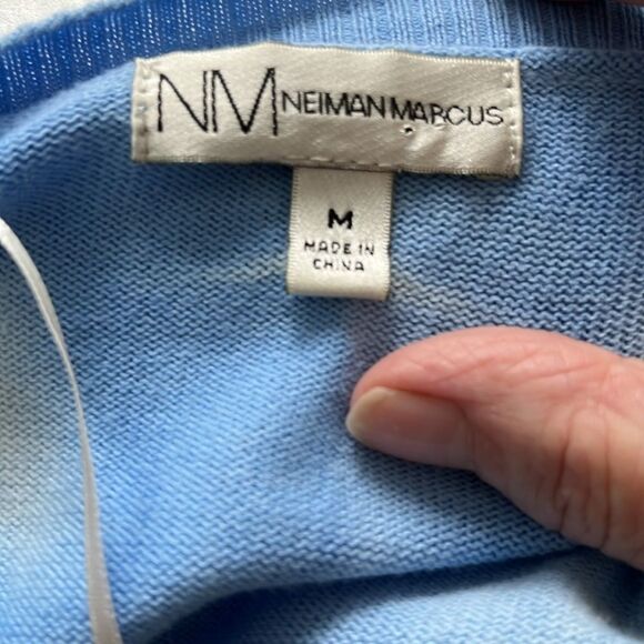 Neiman Marcus Sky Blue and White Cardigan - Picture 6 of 9